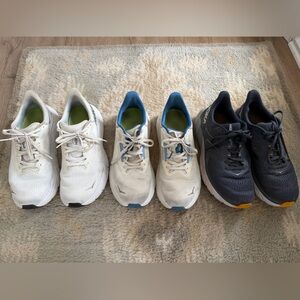 Mens Hoka Arahi Shoes - White, Blue, and Black